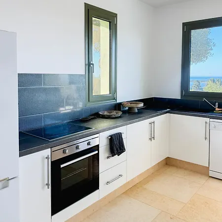 Βίλα Serene With Stunning Sea Views - 1 Bedroom & Plunge Pool