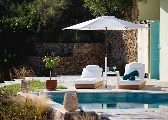 Вилла Serene With Stunning Sea Views - 1 Bedroom & Plunge Pool Vragkaniotika