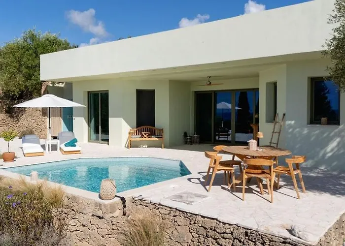 Serene With Stunning Sea Views - 1 Bedroom & Plunge Pool Vragkaniotika